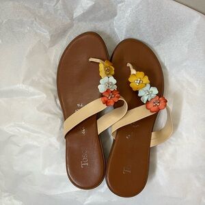 Italian Shoemakers Women’s Floral Thong Sandals 7.5 Dressy Low Wedge